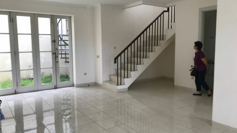 Rumah Rolling Hills Lippo Karawachi Luas 117m2
