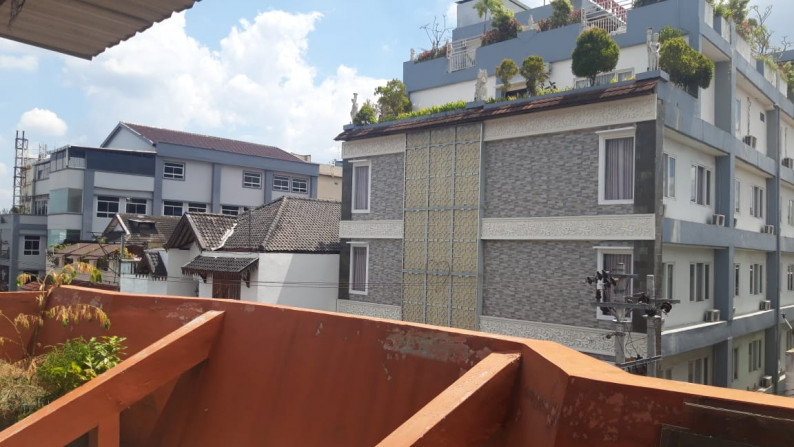 RUKO 3 LANTAI, LOKASI STRATEGIS DI JL SOSROWIJAYAN DEKAT MALIOBORO, YOGYAKARTA