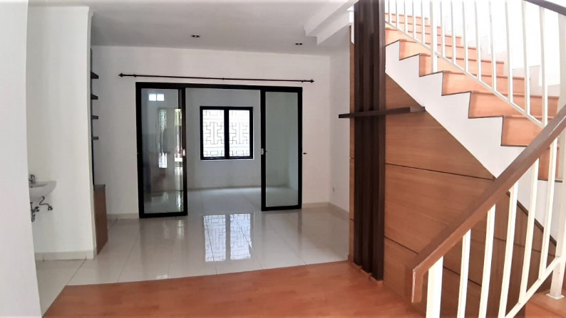 Rumah Murah, Bagus, Strategis di Discovery Terra Bintaro Sektor 9