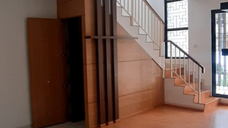 Rumah Murah, Bagus, Strategis di Discovery Terra Bintaro Sektor 9