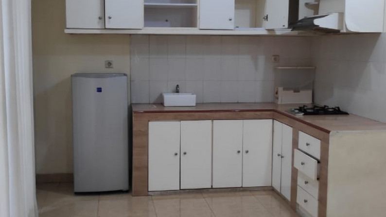 MURAH Rumah Siap Huni Bagus Strategis di Discovery Terra Bintaro Sektor 9