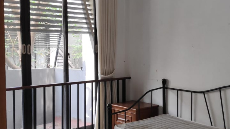 MURAH Rumah Siap Huni Bagus Strategis di Discovery Terra Bintaro Sektor 9