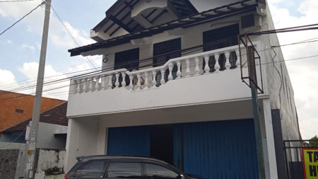 RUMAH DAN RUANG USAHA, DI JL BLPP BELAKANG JOGJA EXPO CENTER (JEC)