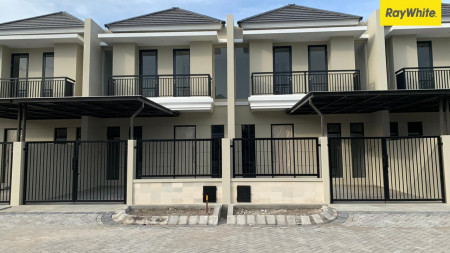 Dijual Rumah Baru 2 lantai di Pondok Tjandra, Sidoarjo