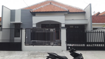 Rumah disewakan Gayungsari Barat Surabaya