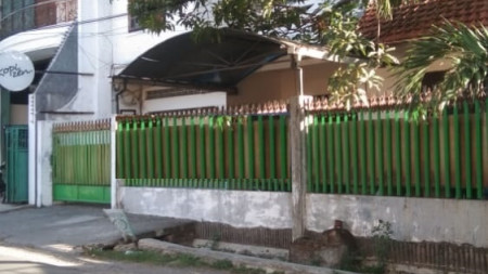 Dijual Rumah di Jalan Dukuh Kupang, Surabaya