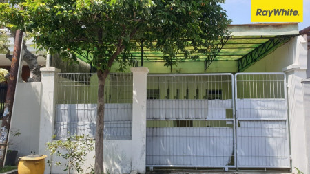 Dijual Rumah di Simpang Darmo Permai Selatan