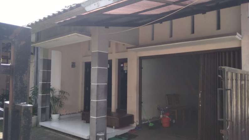 RUMAH DAN 2 PAVILIUN SIAP HUNI DI JONGKANG, DEKAT DARI JL PALAGAN TENTARA PELAJAR
