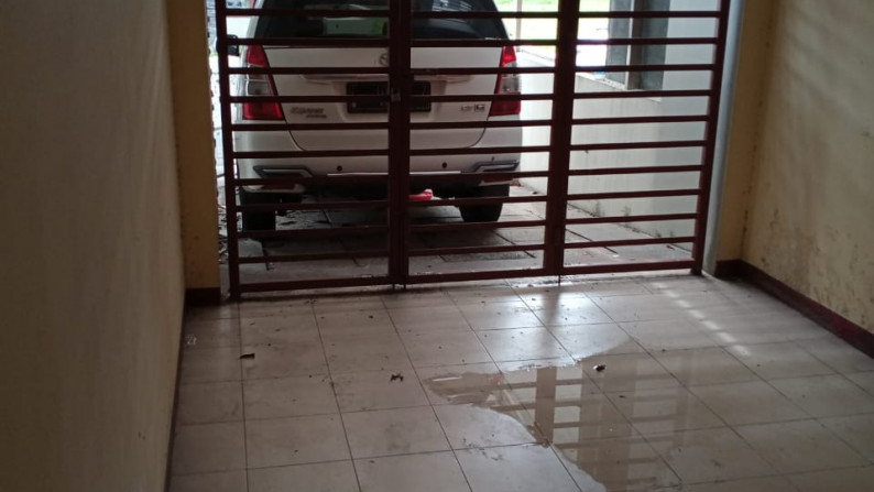 Dijual Rumah di Raffles Garden, Citraland, Surabaya