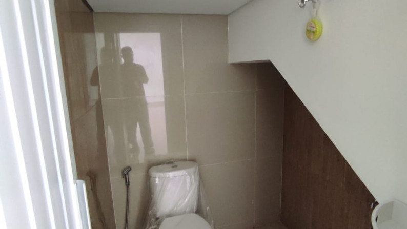 2 UNIT RUMAH BARU DENGAN DESAIN MODERN MINIMALIS , SIAP HUNI, DI JL NGADIRJO, SLEMAN