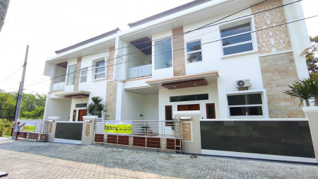 2 UNIT RUMAH BARU DENGAN DESAIN MODERN MINIMALIS , SIAP HUNI, DI JL NGADIRJO, SLEMAN