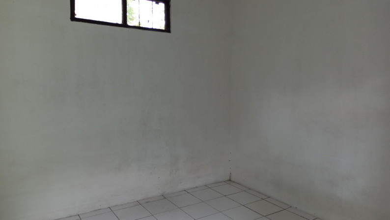 RUMAH DAN KOST 46 KAMAR DI DAERAH PAPRINGAN, CATURTUNGGAL,SLEMAN