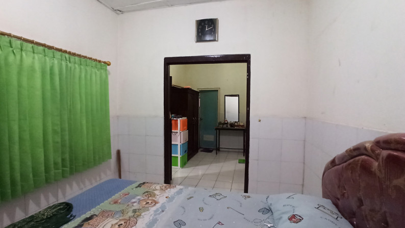 RUMAH DAN KOST 46 KAMAR DI DAERAH PAPRINGAN, CATURTUNGGAL,SLEMAN