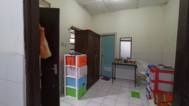 RUMAH DAN KOST 46 KAMAR DI DAERAH PAPRINGAN, CATURTUNGGAL,SLEMAN