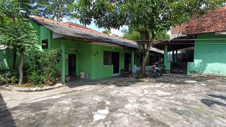 RUMAH DAN KOST 46 KAMAR DI DAERAH PAPRINGAN, CATURTUNGGAL,SLEMAN