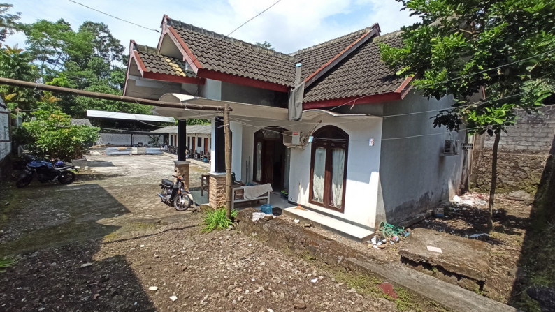 RUMAH DAN KOST 7 KAMAR SUDAH DILENGKAPI FURNITURE, DI JL KAPT HARYADI, SLEMAN