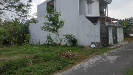 2 BIDANG TANAH KAVLING DI JL WISANGGENI, DEKAT JL MAGELANG, SLEMAN