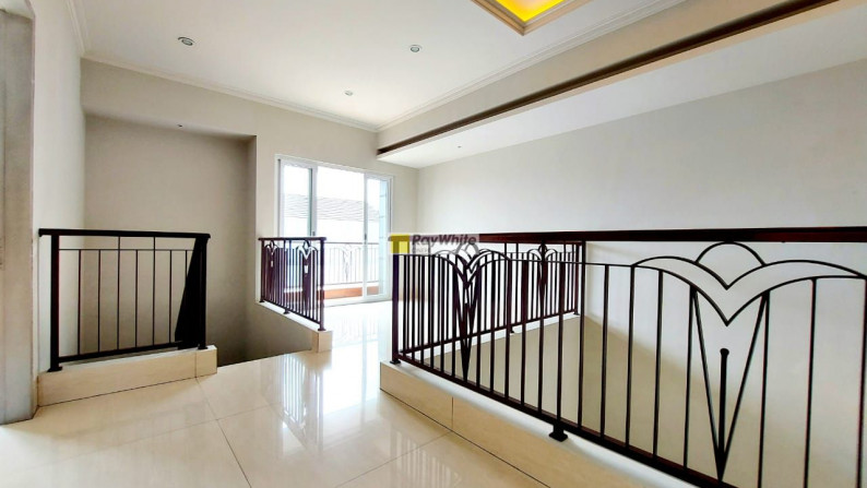 Rumah brand new modern minimalis style dalam semi town house di Cilandak