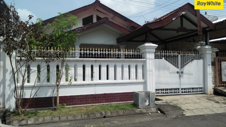 Disewakan Rumah di Jalan Sukomanunggal Jaya, Surabaya