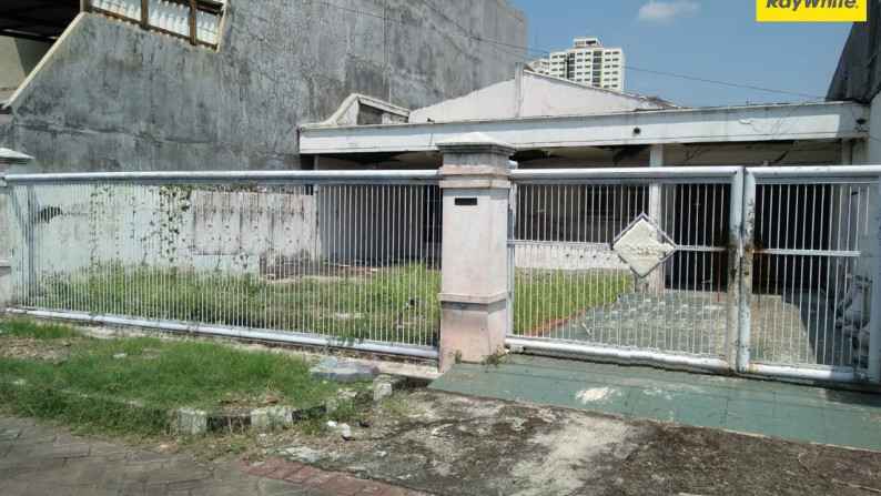 Disewakan Rumah di Jalan Kupang Indah, Surabaya