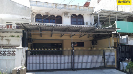 Dijual Rumah Kost Murah Tengah Kota di Bratang Binangun, Surabaya