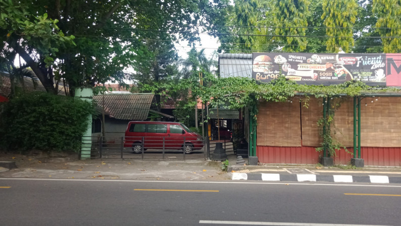 TANAH DAN BANGUNAN RUANG USAHA, LOKASI STRATEGIS DI JL VETERAN, YOGYAKARTA
