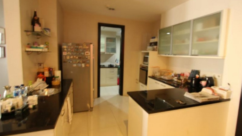 DIJUAL APARTEMEN SOMERSET  3 BR  TERBAIK #DD