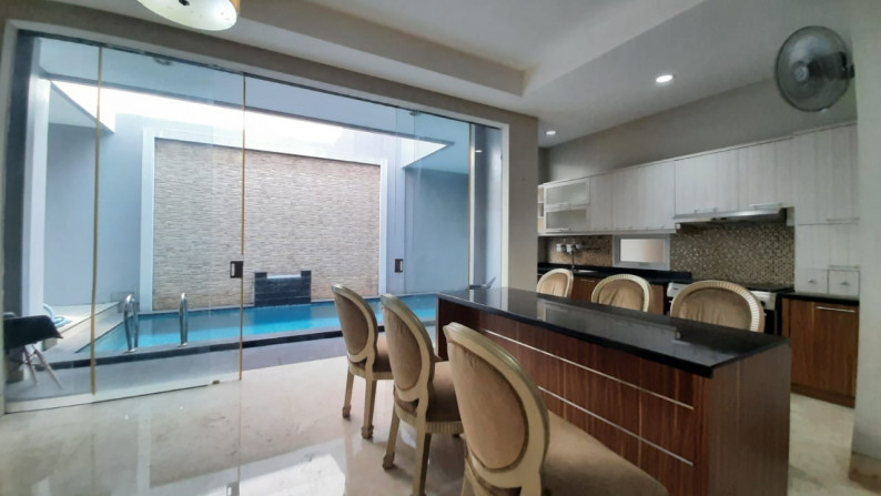 For Sale - Rumah Modern Classic dengan Private Pool di Pondok Indah