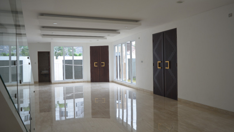 Rumah MEWAH, Siap Huni, dan Hunian Asri @Jl Pedurenan, Kemang