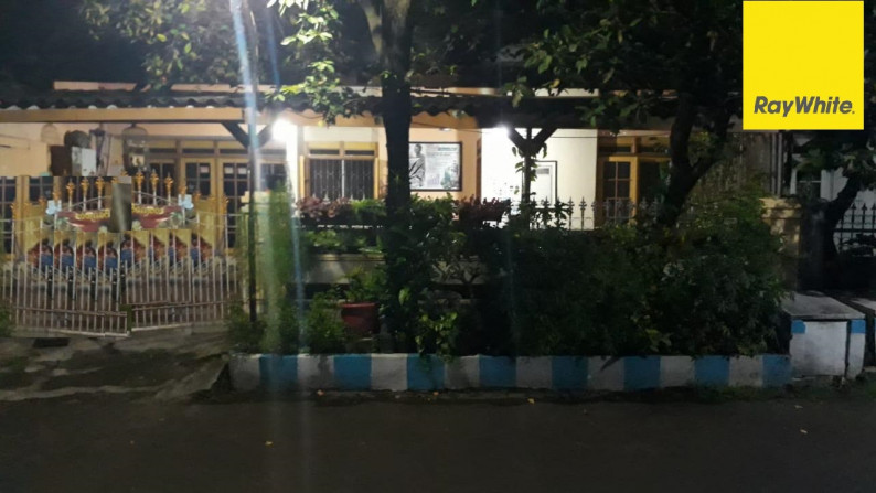 Dijual Rumah 2 lantai di Taman Indah, Waru, Sidoarjo
