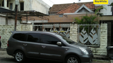 Dijual Rumah 2 lantai Pusat Kota di Jl Hamzah Fansyuri, Surabaya