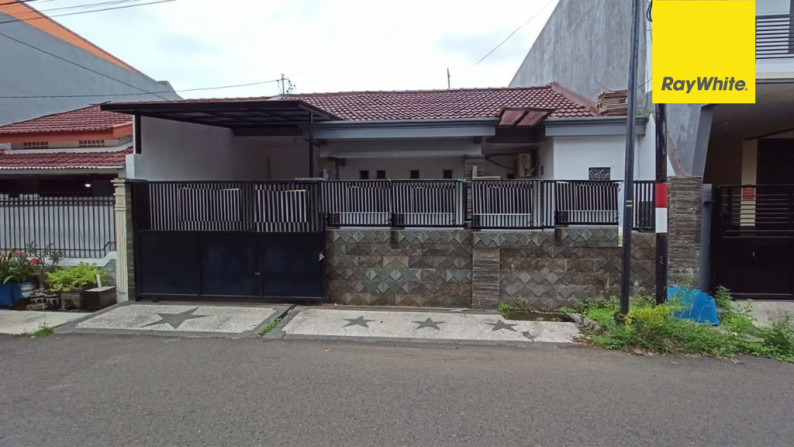 Dijual Rumah 1,5 lantai di Wisma Permai Barat, Surabaya