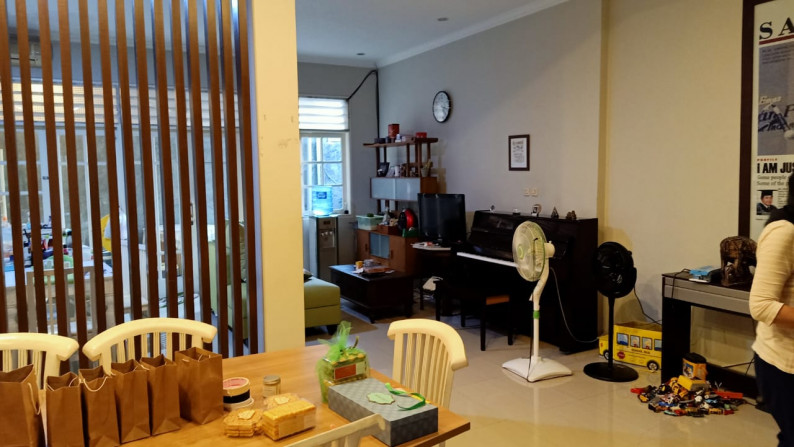 Dijual rumah komplex UI Ciputat