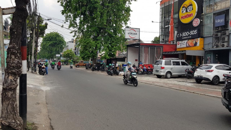 Ruko di Jl. Tebet Raya Jakarta Selatan, bagus, siap pakai