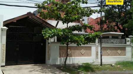 Dijual Rumah di Jalan Trengganu, Perak, Surabaya