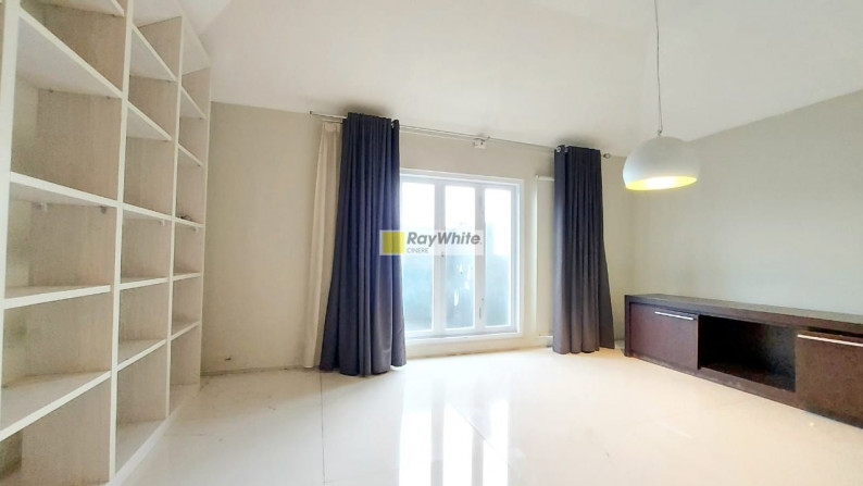 Rumah Cozy Hadap Utara Design Modern Siap Huni Dalam Cluster Berkelas di Pondok Indah