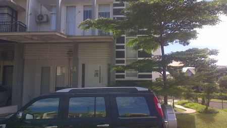 Rumah Taman di Bintaro 9
