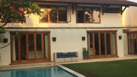MODERN AND MINIMALIS HOUSE FULL FURNISHED WITH SWIMMING POOL AT BINTARO JAYA #ANN