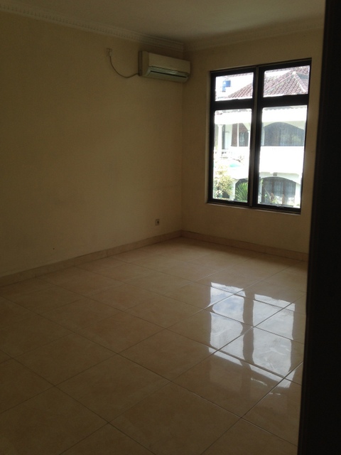 Rumah minimalis dan nyaman di Cikini Bintaro