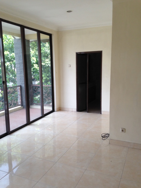 Rumah minimalis dan nyaman di Cikini Bintaro