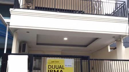 Rumah Kelapa Molek, Kelapa Gading, Luas 90m2