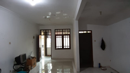 Dijual Rumah Hunian 1,5 lantai di Babatan Pratama Raya, Surabaya