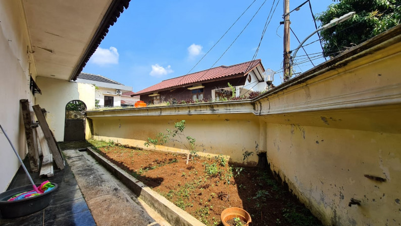 Rumah Siap Jadi Kos-kosan Dekat UIN di Cirendeu