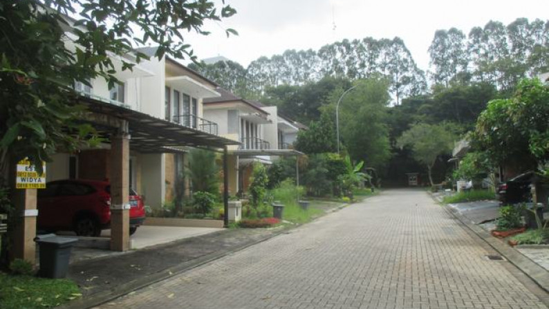 disewa rumah rapih, strategis, murah, siap huni, Green Cove BSD City, tengah kota, pusat bisnis