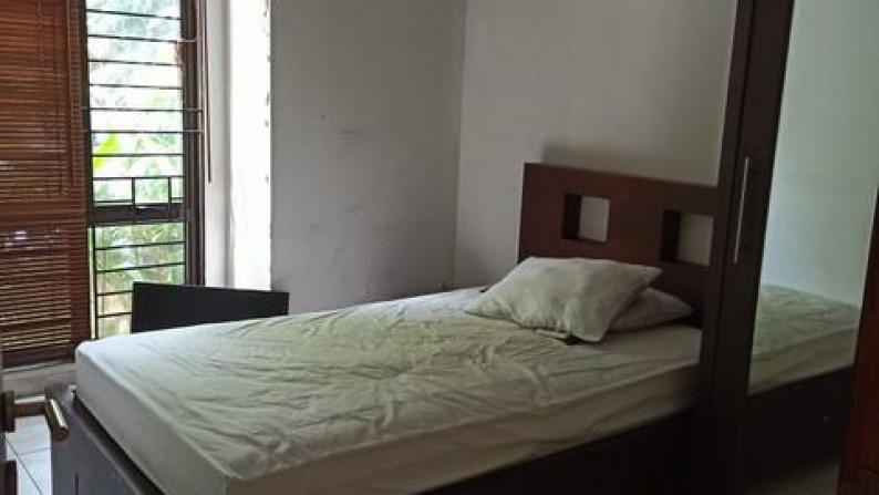 disewa rumah rapih, strategis, murah, siap huni, Green Cove BSD City, tengah kota, pusat bisnis