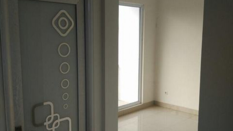 dijual rumah di serpong lagoon cluster aquatic, strategis, murah, siap huni