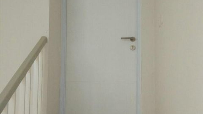 dijual rumah di serpong lagoon cluster aquatic, strategis, murah, siap huni