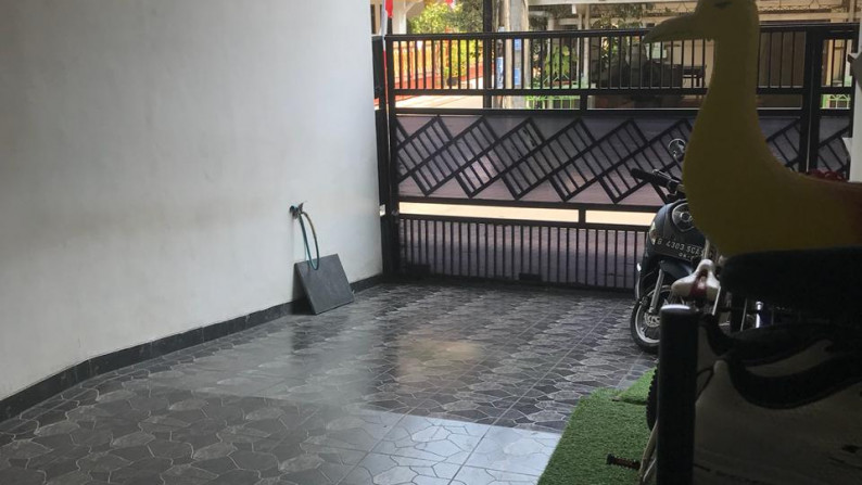 Rumah Minimalis Dengan Kondisi Bagus di Pondok Kacang