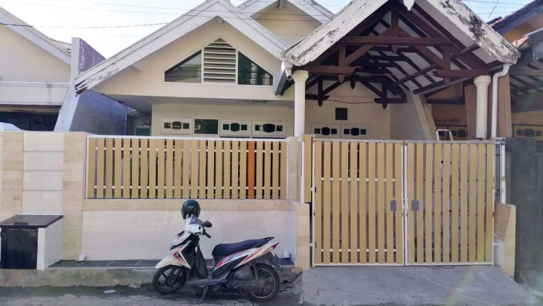 Rumah di Nirwana Eksekutif, Terawat, Row Jalan Depan Lebar bisa 3 mobil, Siap Huni