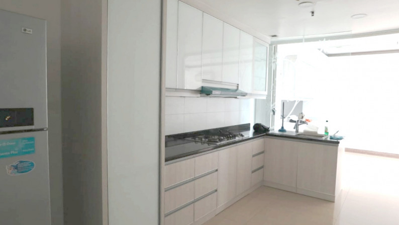 Apartemen Sewa French Walk Twr Paris Garden, Kelapa Gading Luas 220m2